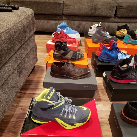 Shoes - Picture 3 of 5